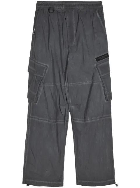 izzue pantalones cargo con diseño recto