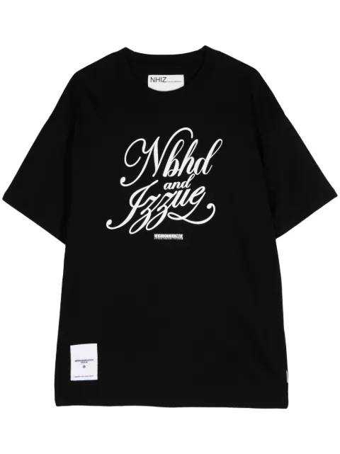 izzue x Neighborhood logo-print T-shirt