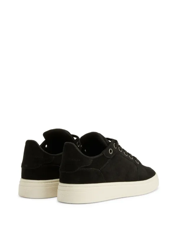国内発送*関税込☆GIUSEPPE ZANOTTI☆GZ94 ロゴパッチスニーカー 国内発送*関税込☆GIUSEPPE ZANOTTI☆GZ94 ロゴ入りスニーカー