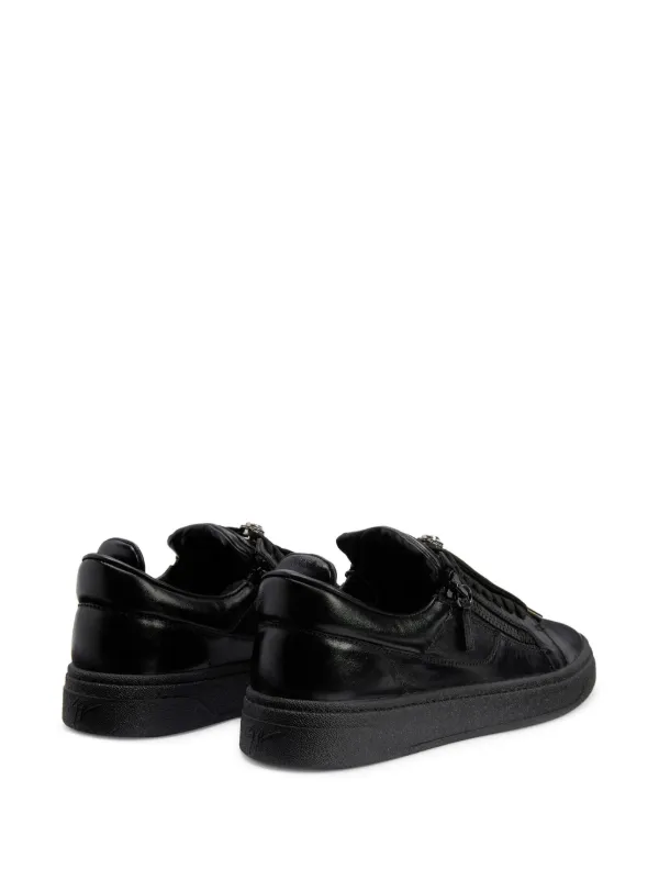 国内発送*関税込☆GIUSEPPE ZANOTTI☆GZ94 ロゴパッチスニーカー 国内発送*関税込☆GIUSEPPE ZANOTTI☆GZ94 ロゴ入りスニーカー