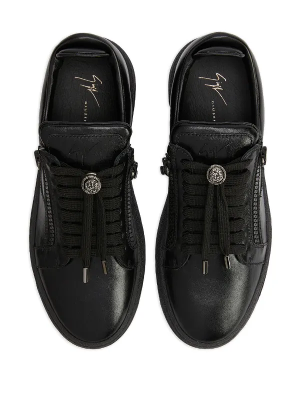 国内発送*関税込☆GIUSEPPE ZANOTTI☆GZ94 ロゴパッチスニーカー 国内発送*関税込☆GIUSEPPE ZANOTTI☆GZ94 ロゴ入りスニーカー
