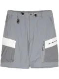 izzue logo-print colour-block cargo shorts - Grey