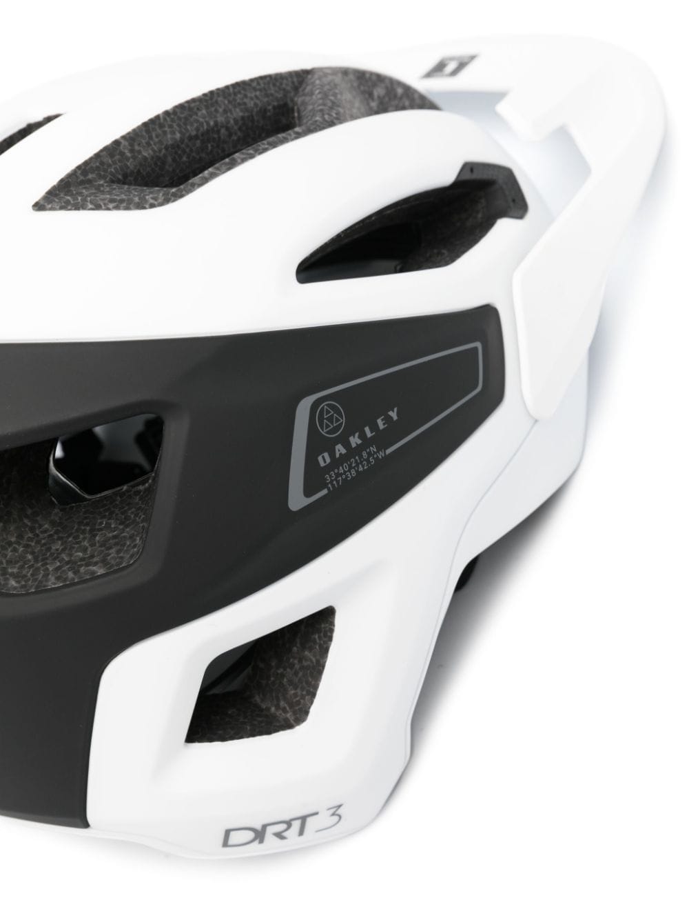 Shop Oakley Drt3 Trail Helmet In White