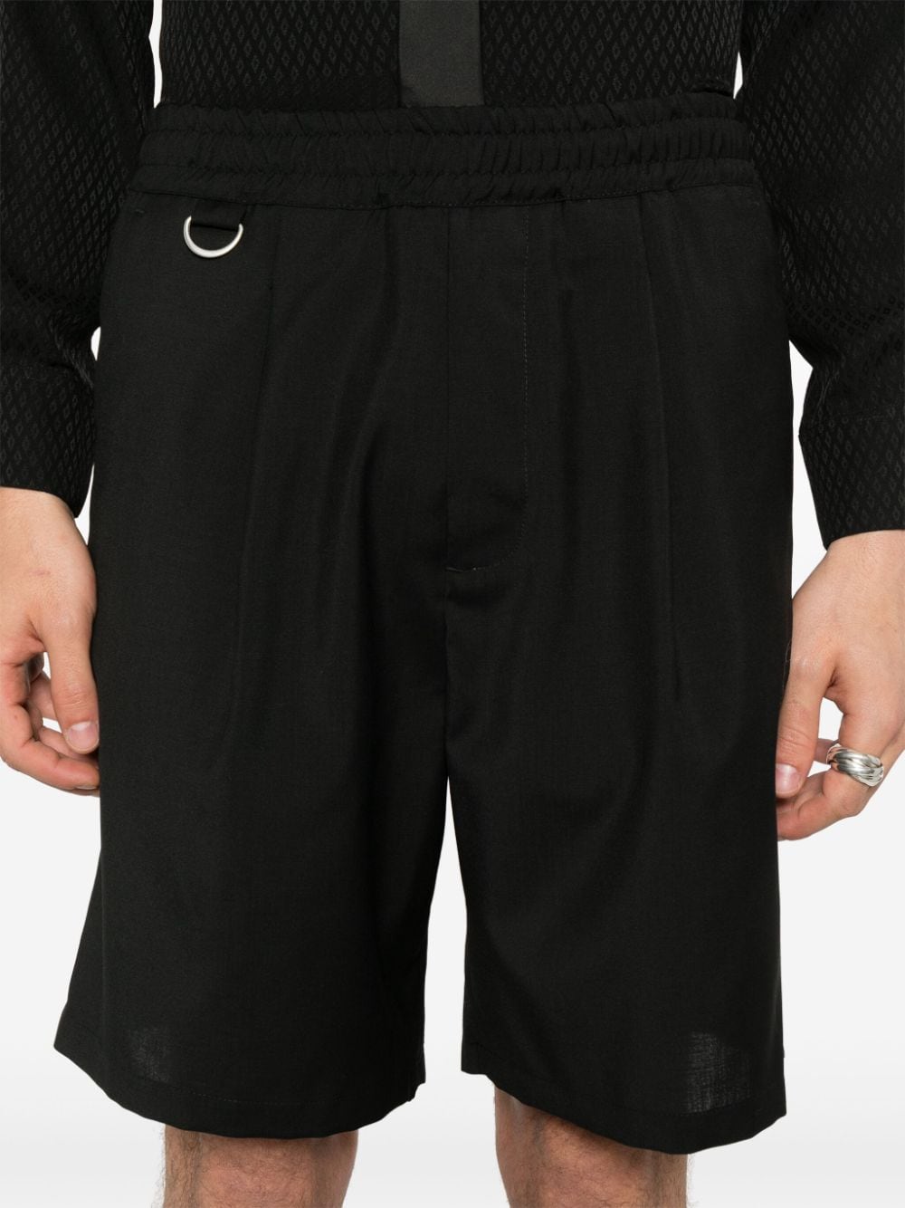 Shop Low Brand Pleat-detail Wool Shorts In Black