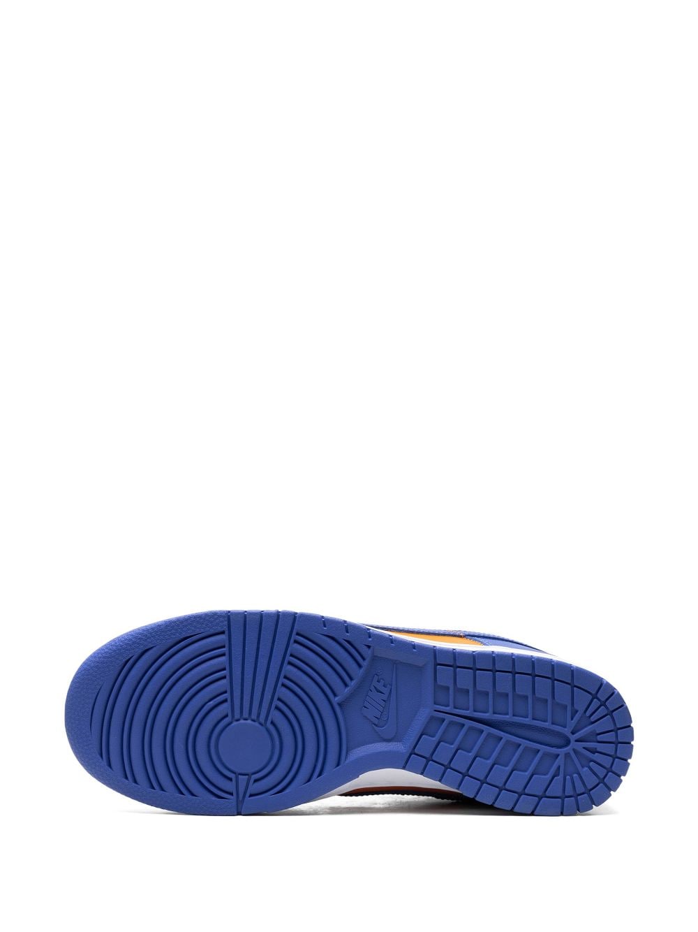Shop Nike Dunk Low "knicks" Sneakers In Blau