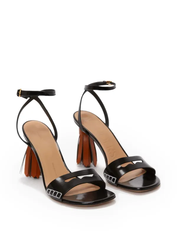 【関税込み】JW Anderson ブラック Tassel ヒールサンダル JW Anderson tassel-heel Leather Sandals | Black | FARFETCH BH