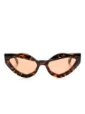 Kuboraum Y8 cat-eye sunglasses - Brown