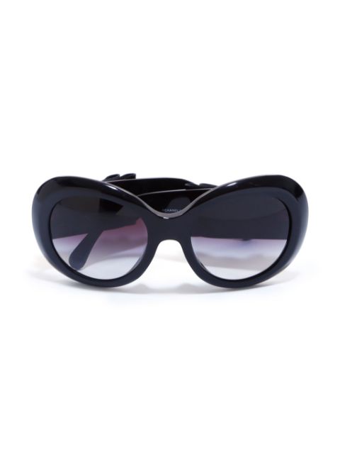 CHANEL 2000s Ribbon round-frame sunglasses Women