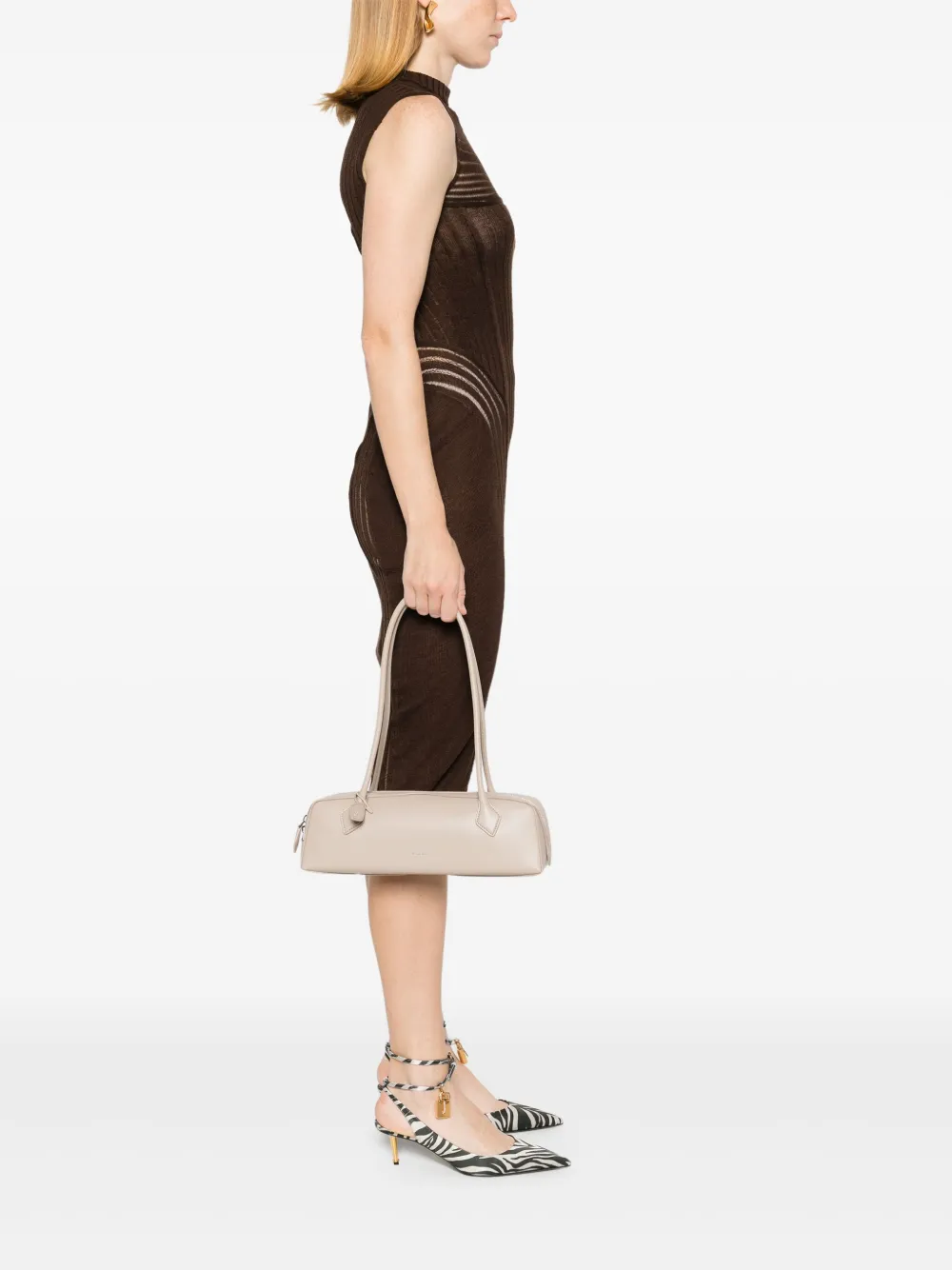Alaïa medium Le Teckel shoulder bag | Image 2