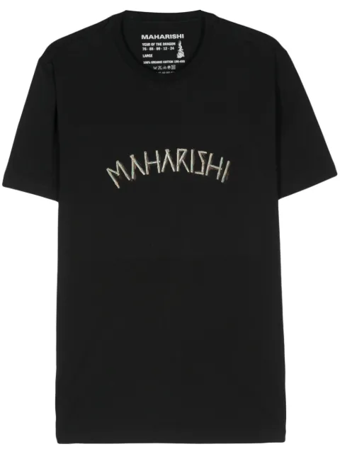 Maharishi playera con logo estampado