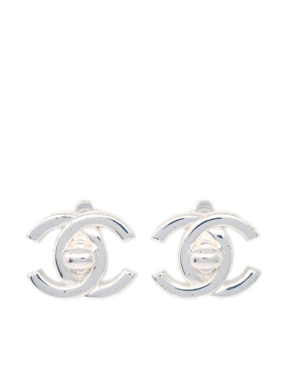 Pre-owned Chanel Cc Turnlock 镀银夹扣式耳环（1997年典藏款） In Silver