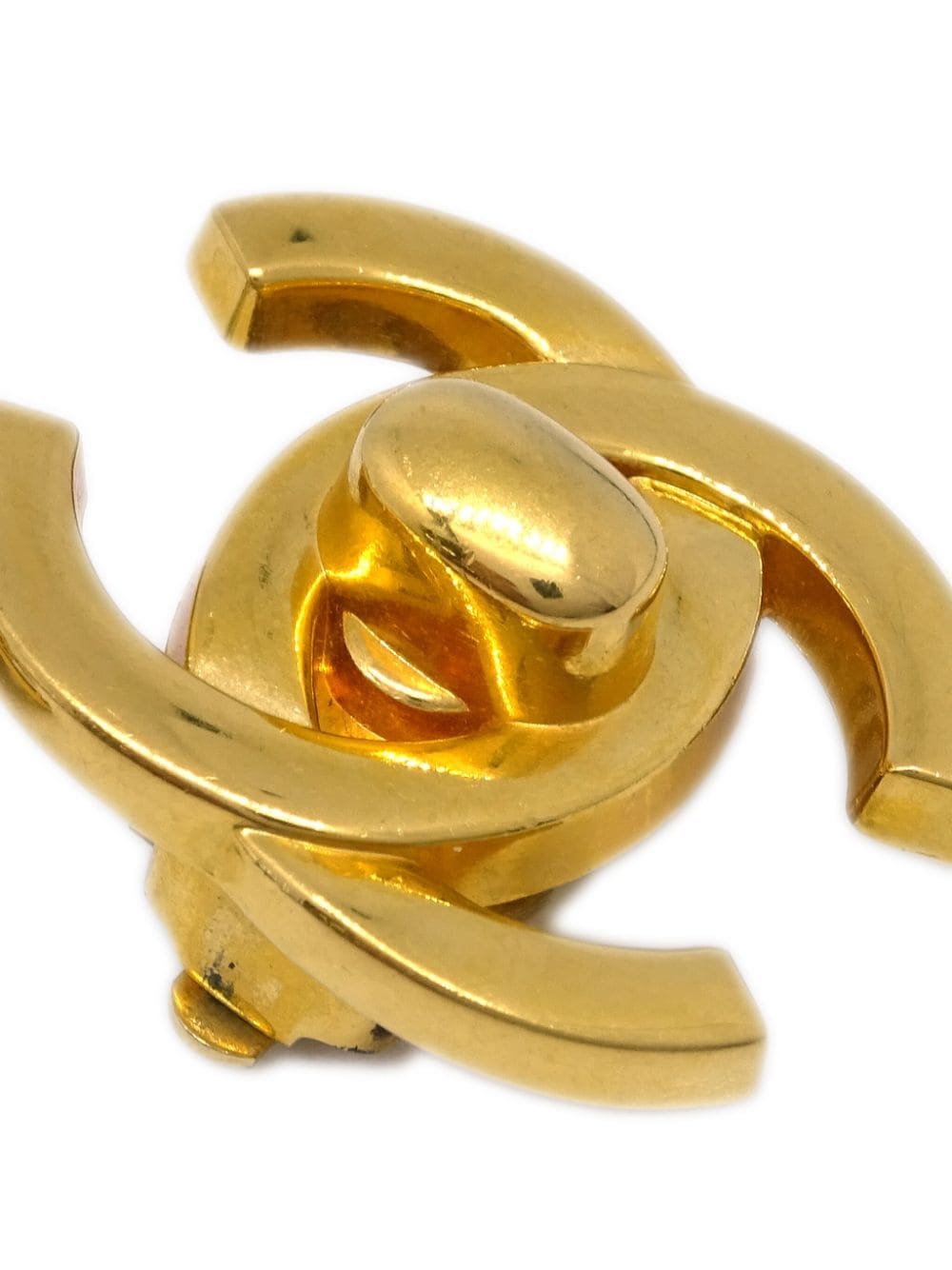 Pre-owned Chanel Cc Turnlock 镀金夹扣式耳环（1997年典藏款） In Gold