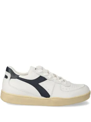Diadora