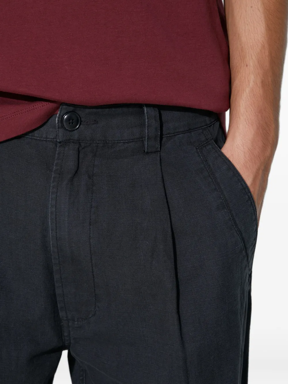 Maharishi pleated chino trousers Zwart