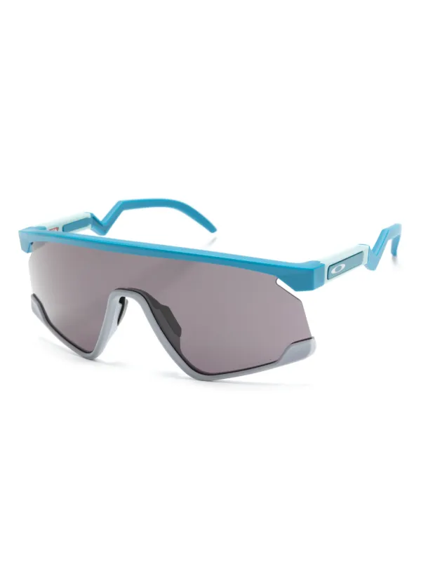 Oakley BXTR shield-frame Sunglasses | Blue | FARFETCH CH