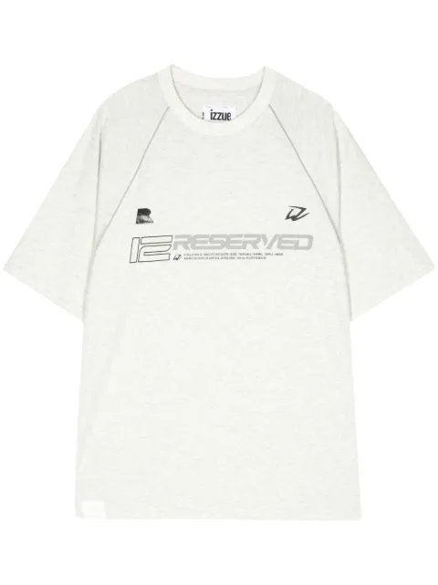 izzue playera con logo estampado
