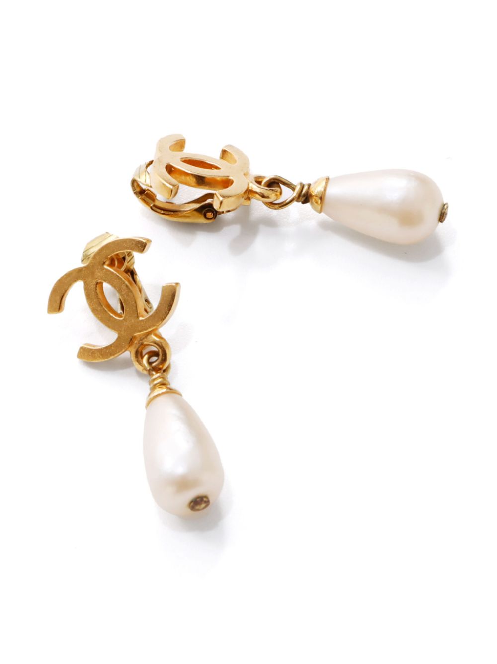 CHANEL Pre-Owned 1995 CC faux-pearl clip-on earrings - Goud