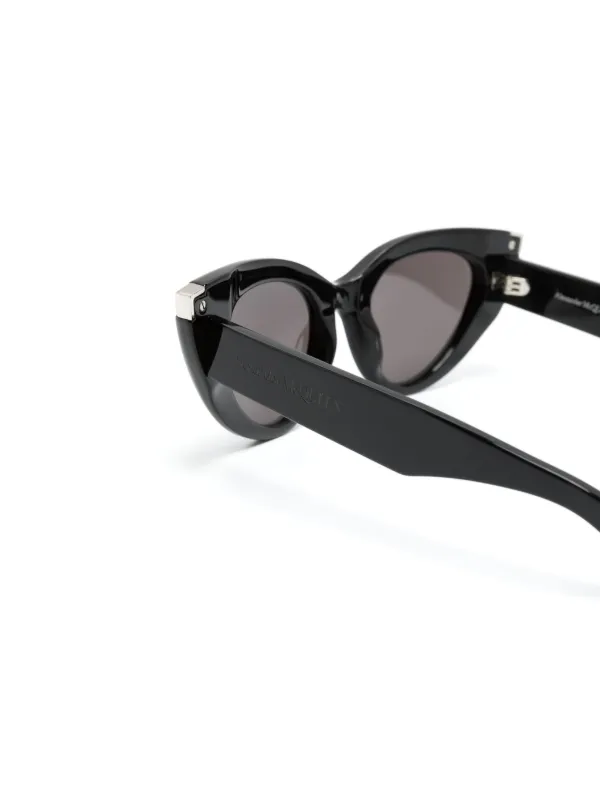 Alexander McQueen Eyewear AM0442S cat-eye Sunglasses | Black