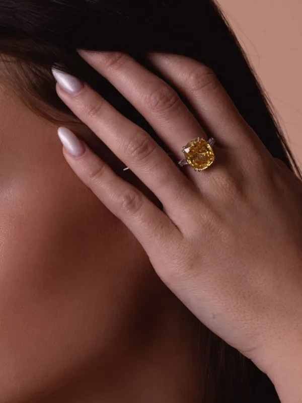 Fantasia By Deserio 14kt White Gold Cushion Ring Silver