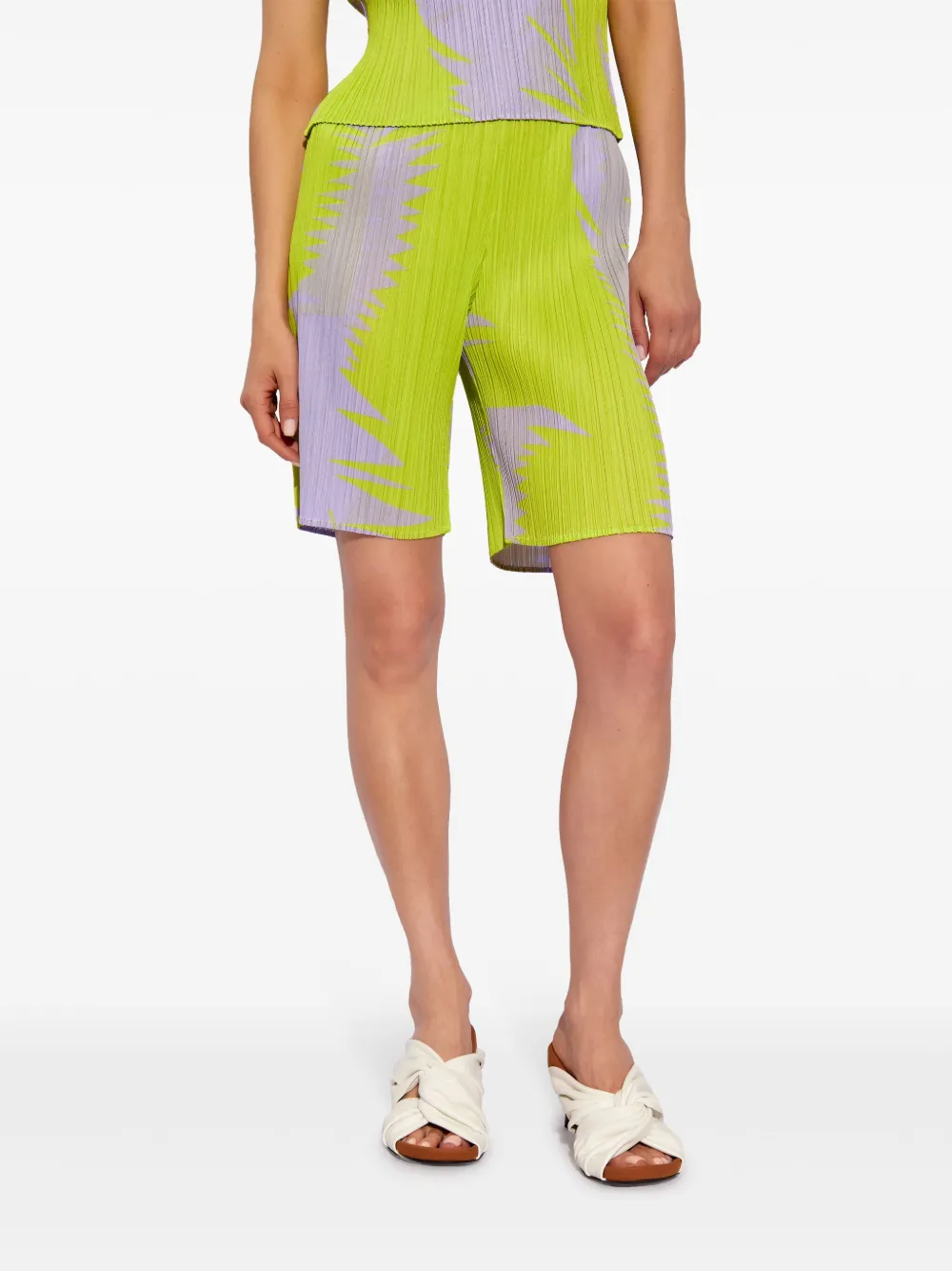 Pleats Please Issey Miyake plissé-effect shorts Groen