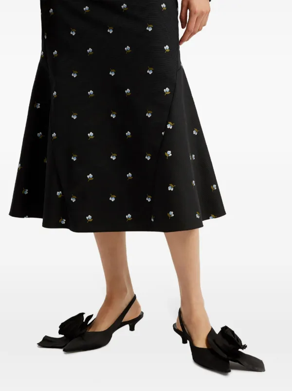 Black pencil skirt with flare hotsell