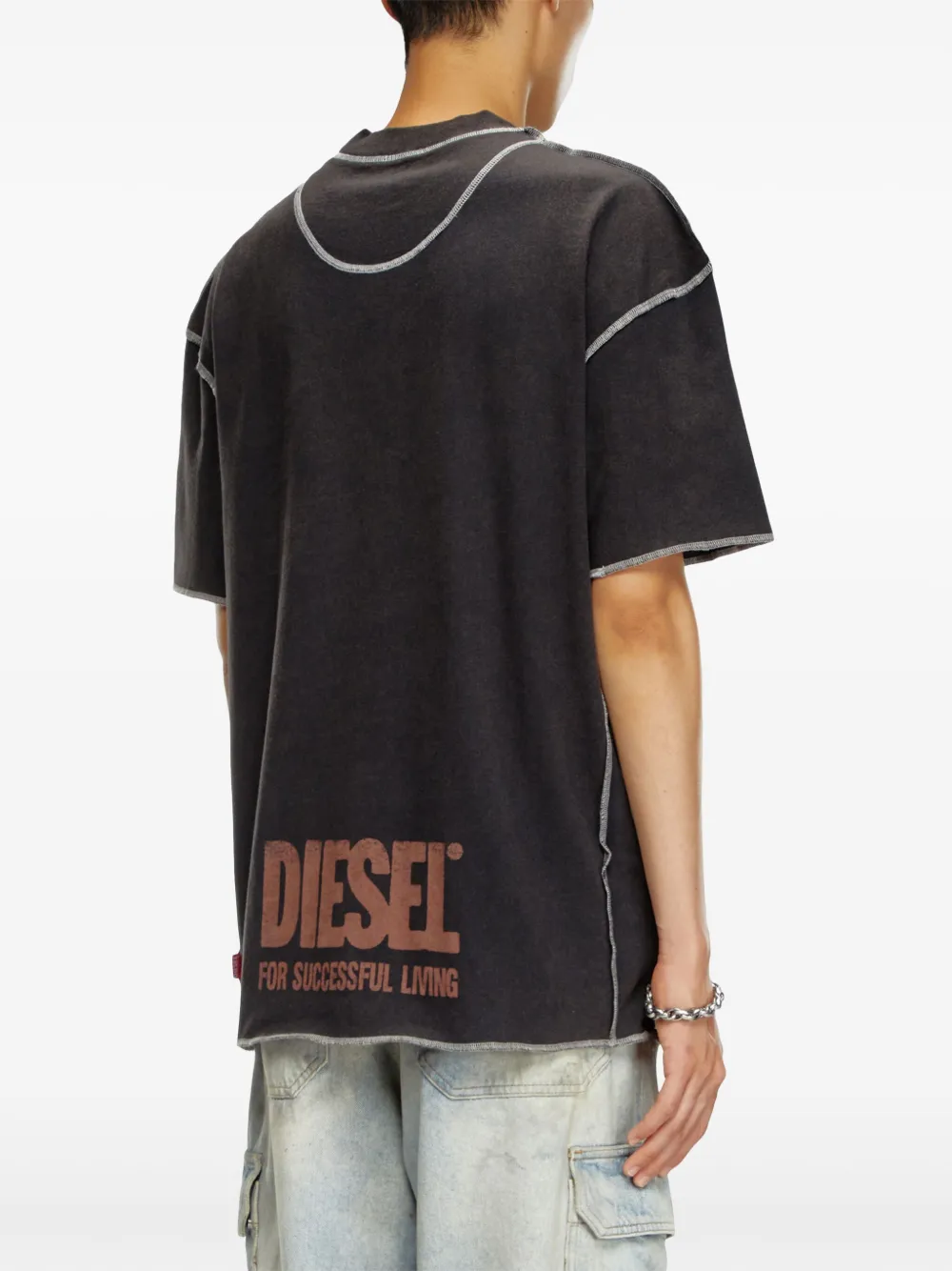 【DIESEL】T-Craor Diesel T-CRAOR t-shirt | Black | FARFETCH
