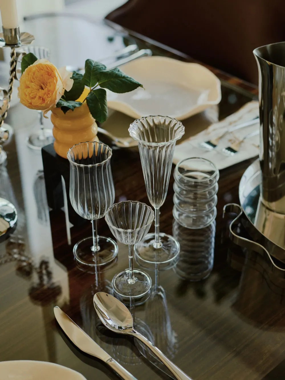Sophie Lou Jacobsen Ribbed Effect Set Of Four Champagne Glass In White