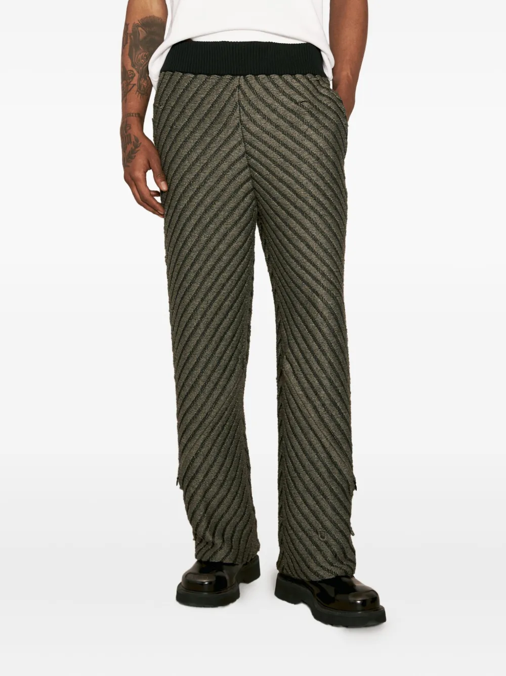 Isa Boulder diagonal-striped regular trousers Grijs