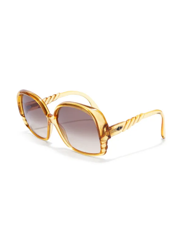 Christian Dior Pre Owned oversized frame gradient sunglasses women Plastic One Size Yellow