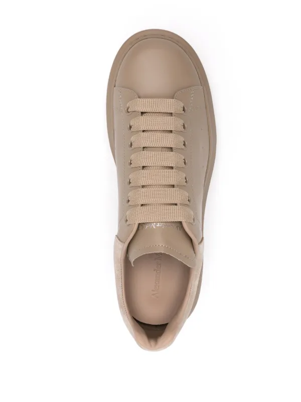 【関税込み】Oversize Sneakers - Alexander McQueen - Leather Oversized leather sneakers in black - Mc Queen | Mytheresa