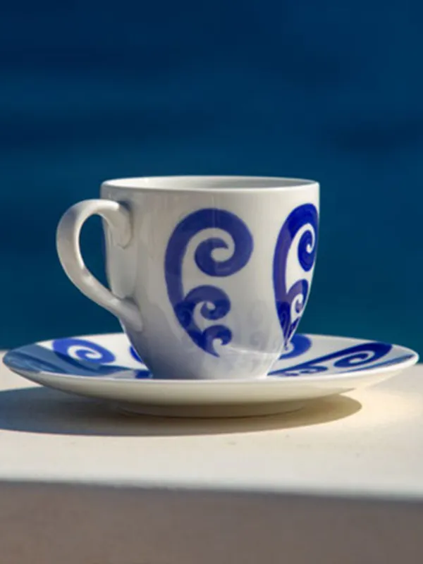 Themis Z Athenee Peacock Espresso Cup And Saucer | White | FARFETCH