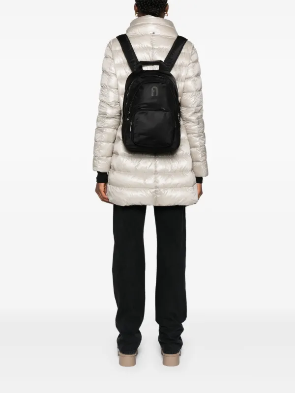 Furla パデッド バックパック | ブラック | FARFETCH JP