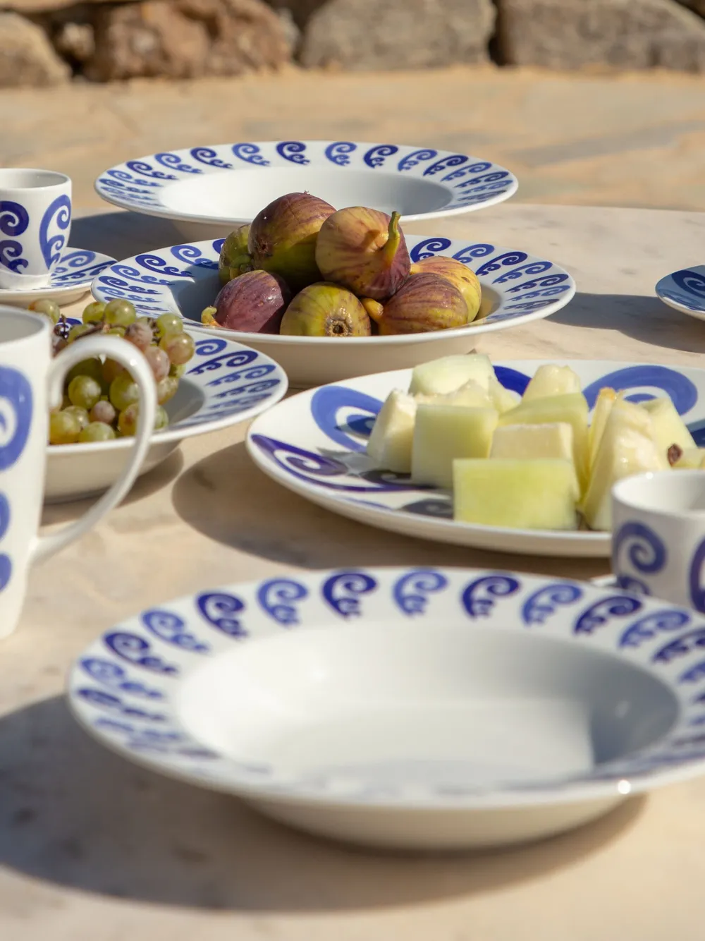 Themis Z Athenee Peacock Soup Plate In White
