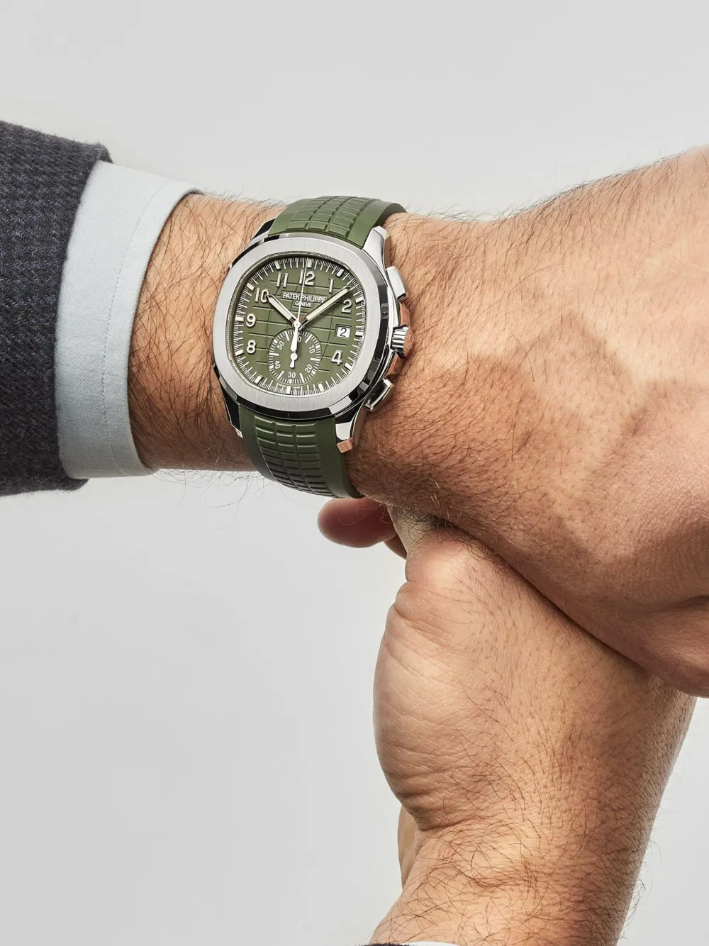 Patek Philippe 2021 pre-owned Aquanaut 42mm | Pre-Owned Chronograph Watches | Image 2