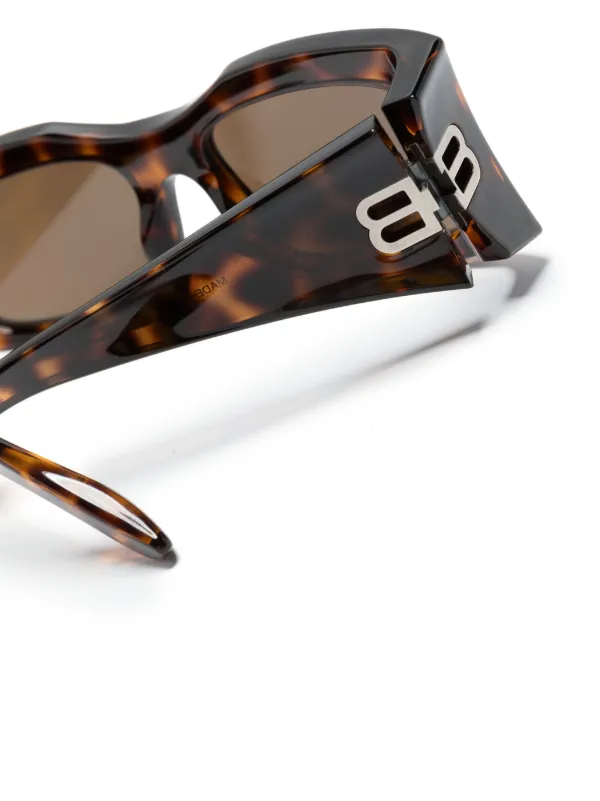 Balenciaga Tortoiseshell Rectangular Sunglasses with Dark Lenses Balenciaga Tortoiseshell Rectangular Sunglasses Balenciaga main image 3