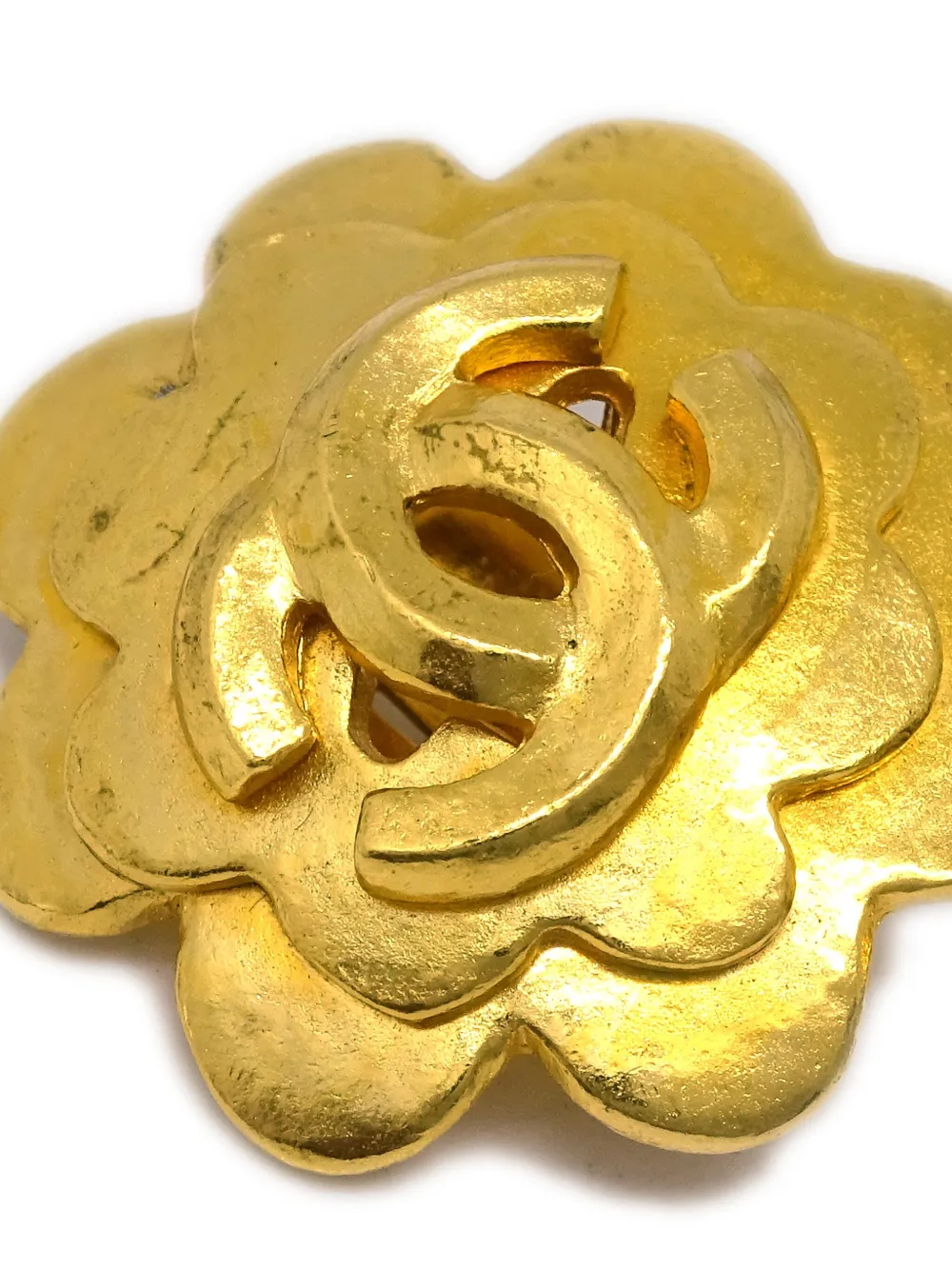 CHANEL Pre-Owned 1996 oorclips met CC-logo - Goud