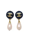 CHANEL Pre-Owned 1993 CC faux-pearl clip-on earrings - Gold