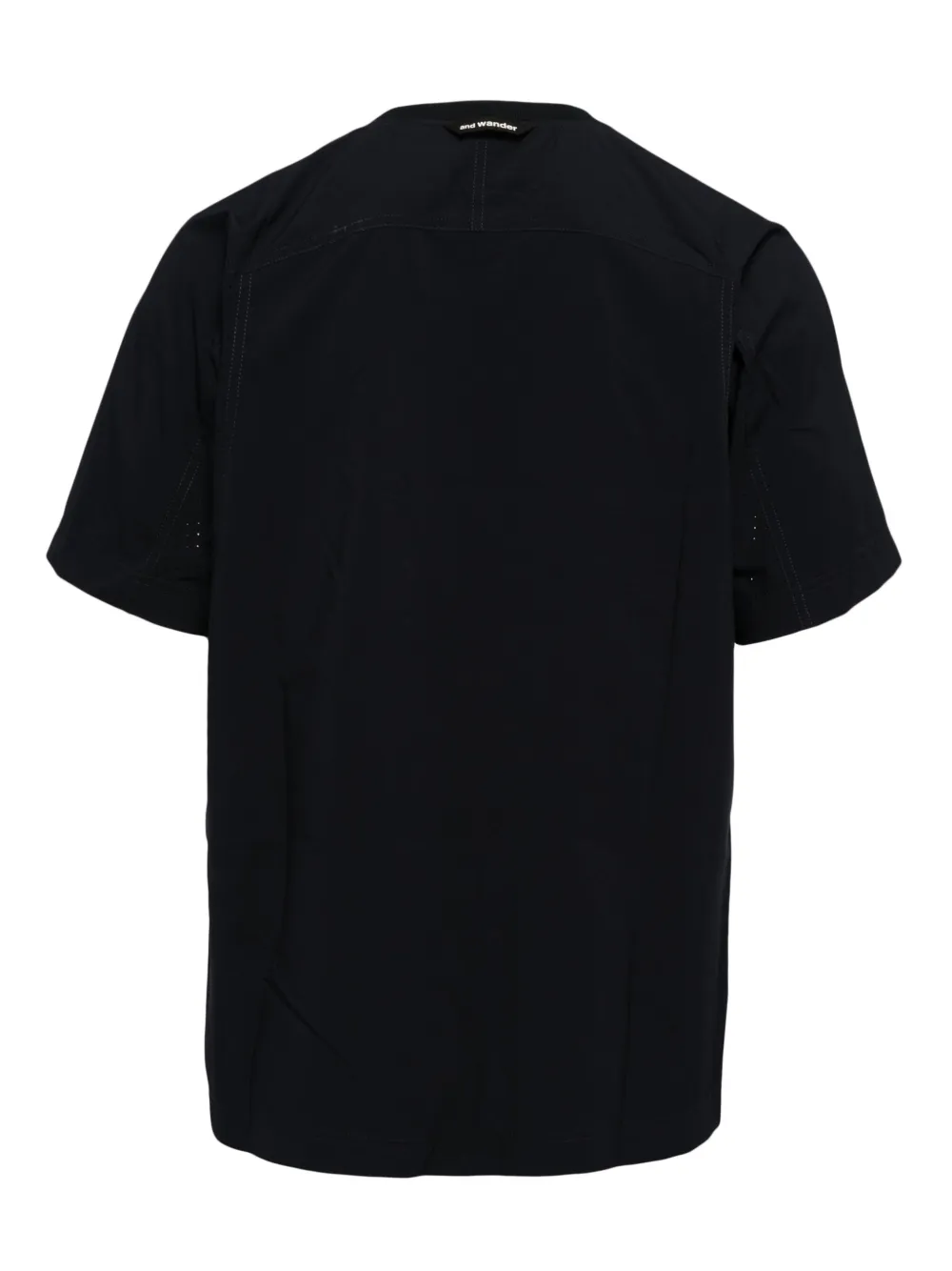 And Wander T-shirt met contrasterend stiksel en vlakken - Blauw
