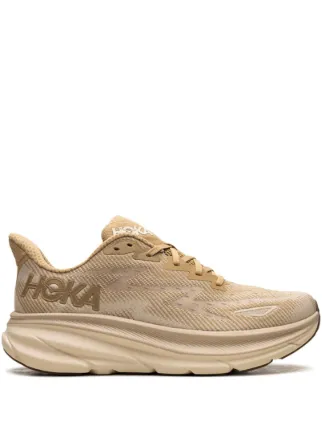 HOKA