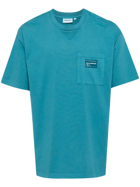 CHOCOOLATE playera con bolsillo de parche