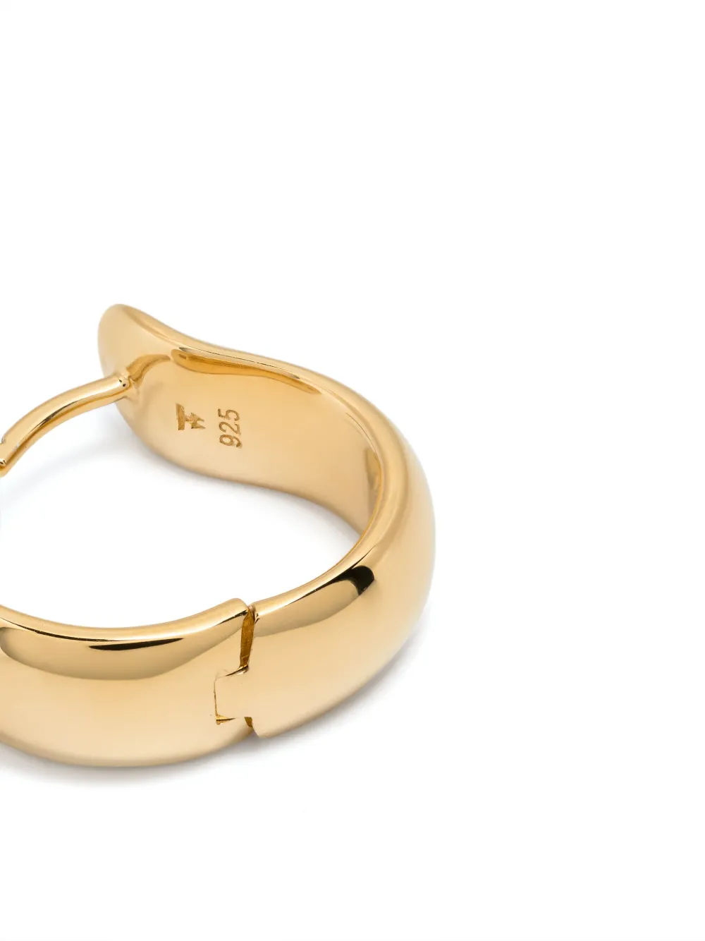 Shop Tom Wood Medium Oyster Hoop-design Earrings In Gold