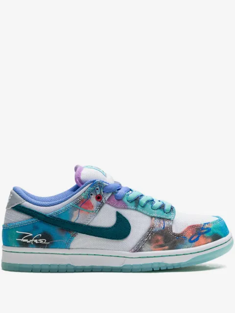 Nike x Futura Laboratories SB Dunk Low "Bleached Aqua" スニーカー