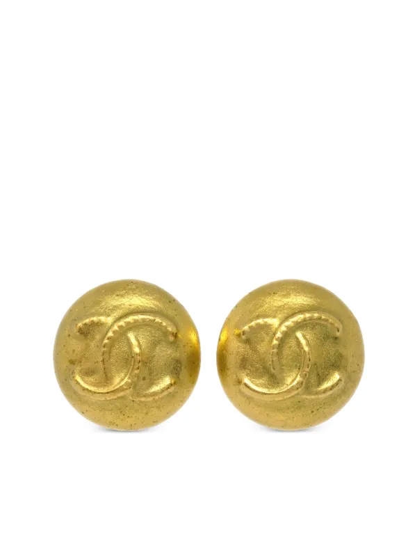 Chanel Pre-owned 1995 CC Button Clip-on Earrings in Gold