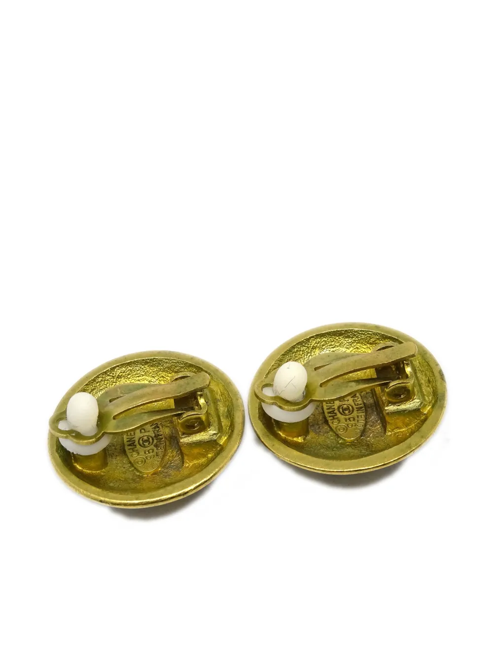 Pre-owned Chanel 1995 Cc Button Clip-on Earrings In Gold