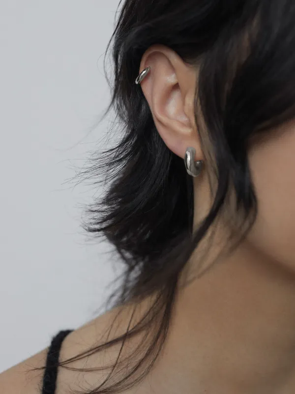 Maria Black Tempelhofer チャンキーフープピアス | シルバー