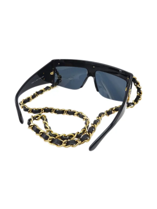 CHANEL Pre-Owned 1990-2000 leather-and-chain Trim Shield 