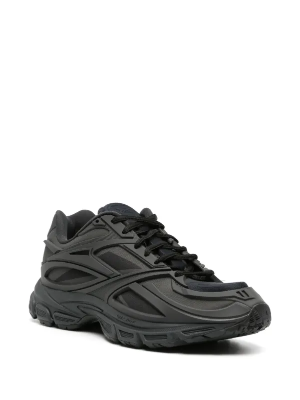 Chunky sneakers reebok store