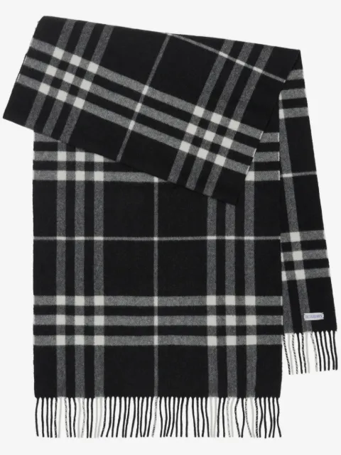Burberry mascada a cuadros con flecos
