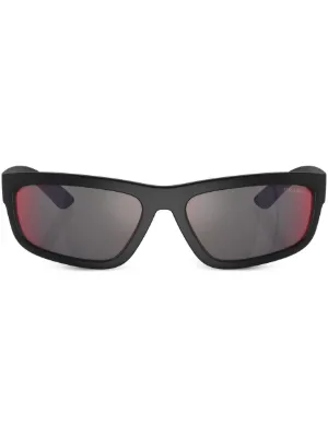 Prada Linea Rossa スクエアフレーム サングラス | ブラック | FARFETCH JP