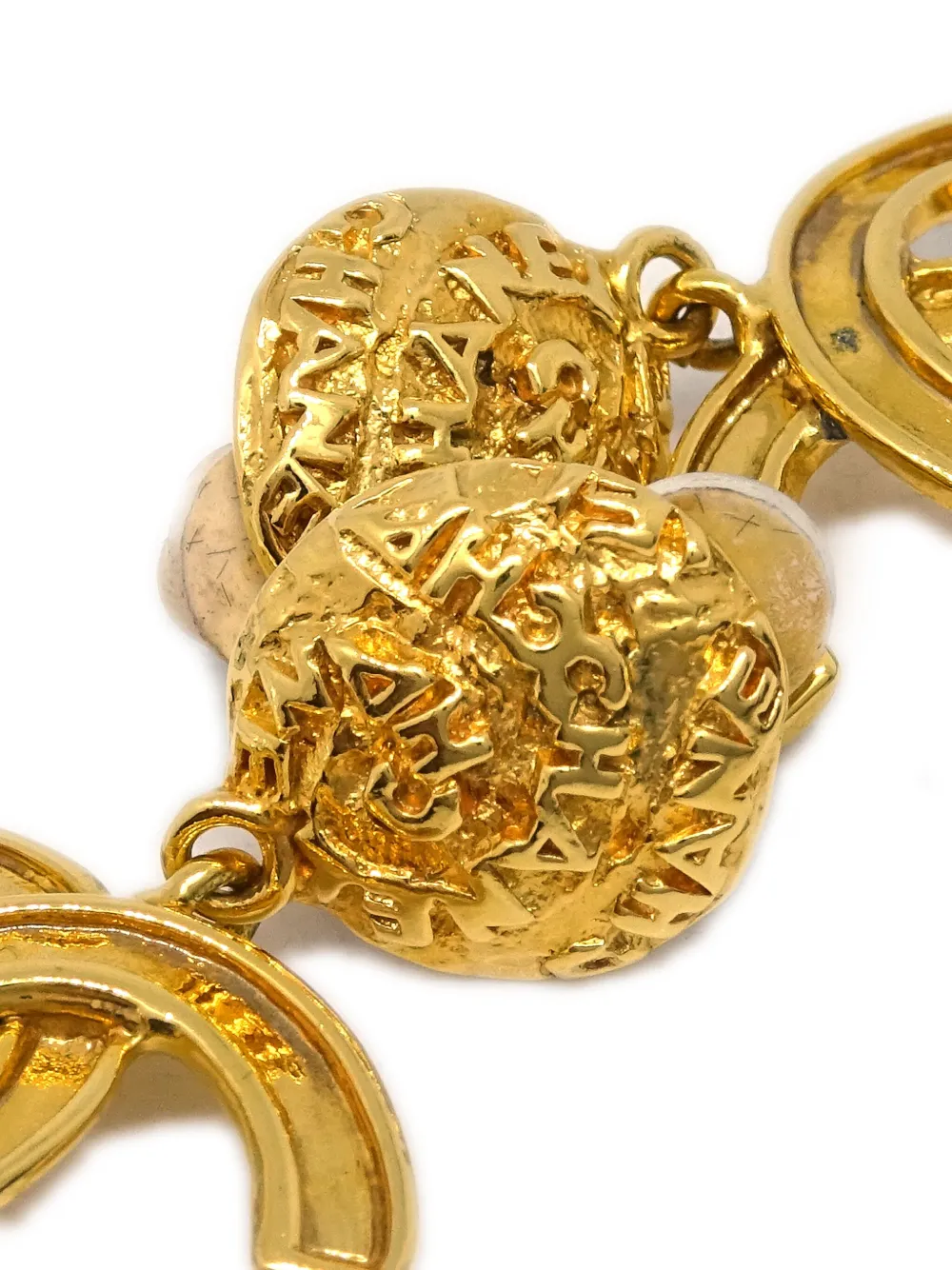 Pre-owned Chanel 1982 Cc Dangle Clip-on Earrings In Gold